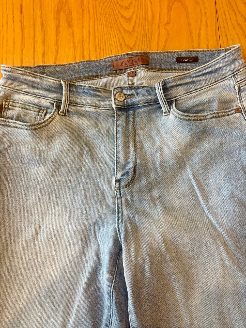Light Wash Women's Flared Bootcut Jeans - Casual Everyday Style by Judy Blue - Picture 2 of 4